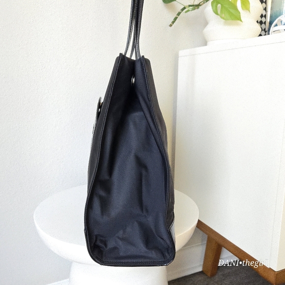 Tory Burch | Ella Patent Tote Large Black - Picture 6 of 16